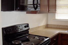 BV 2BR Kitchen Stove View